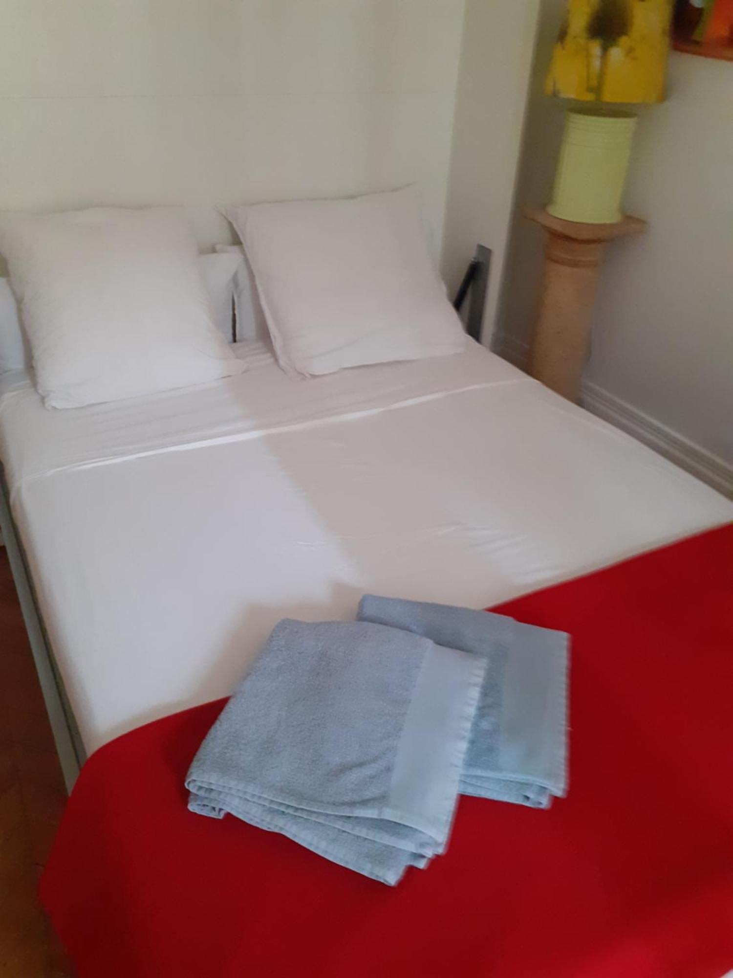 ベッド＆ブレックファースト パリ センター Bed & Breakfast エクステリア 写真